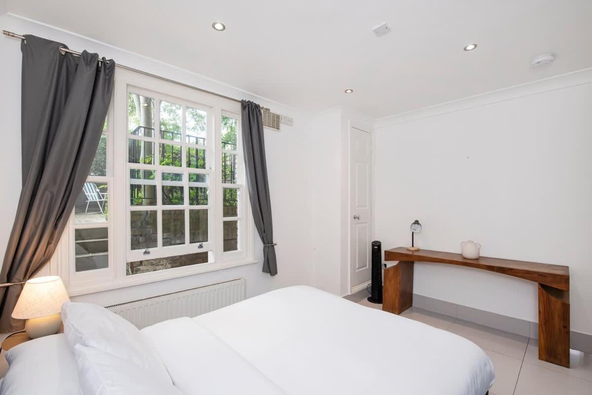 Kensington 2 Bed With Garden Apartment *