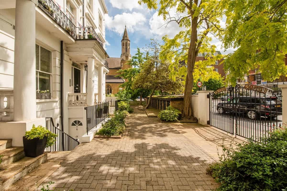 Kensington 2 Bed With Garden Apartment *