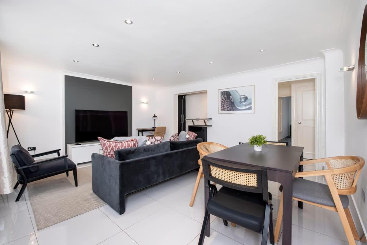 Kensington 2 Bed With Garden * London